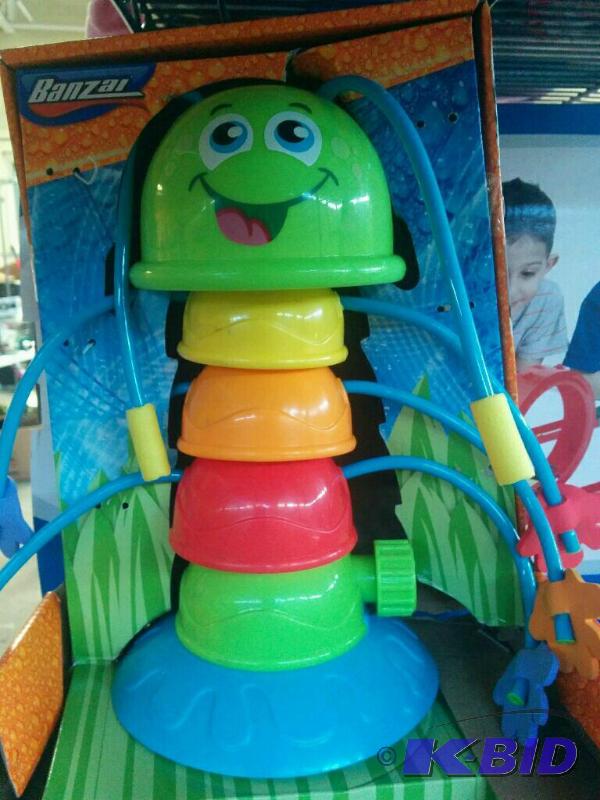 lot 28 image: Sprinkler Toy