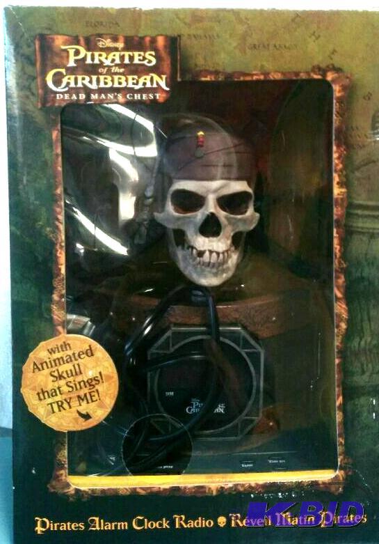 lot 5 image: Pirates of the Caribbean Singing Skull Clock Radio