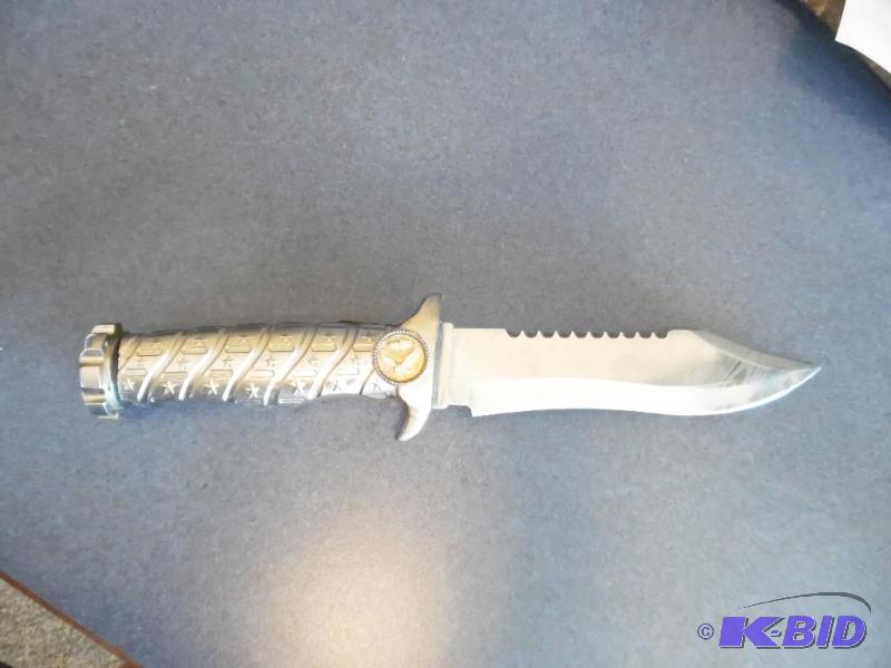 lot 3 image: Knife