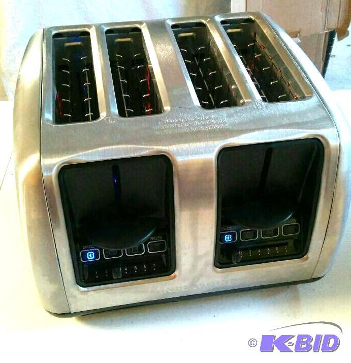 lot 26 image: Farberware 4 Slice Toaster