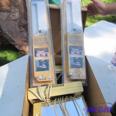 lot 119 image: Under Cabinet Lights