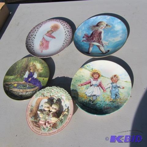 lot 139 image: Childrens Plates