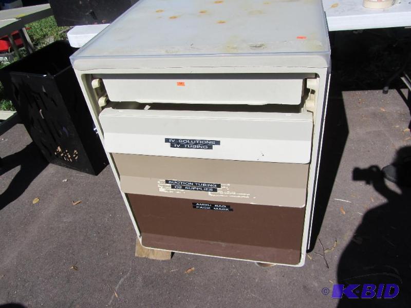 lot 160 image: Roller Cabinet With Drawers