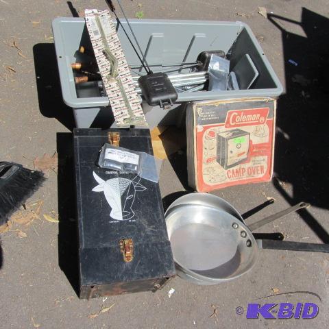 lot 183 image: Camping Kit