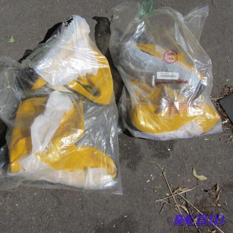 lot 184 image: Rubber Boots