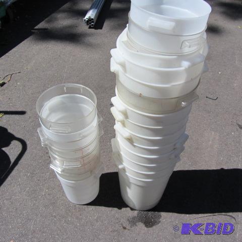 lot 198 image: NSF Food Containers