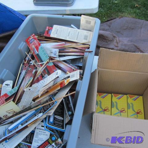 lot 234 image: Scissors, Dye Pens, Brushes