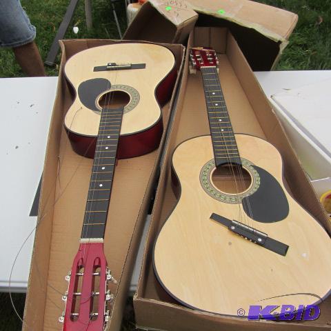 lot 265 image: Acoustical Guitars