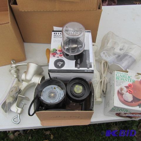 lot 273 image: Blenders, Grinder