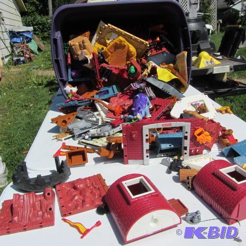 lot 287 image: Adventuretime Play Pieces