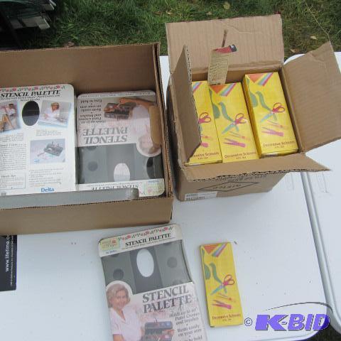 lot 292 image: Stencil Palette, Scissors