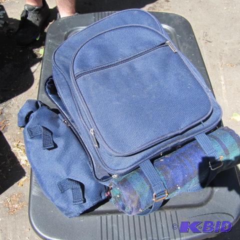 lot 57 image: Picnic Backpack Set