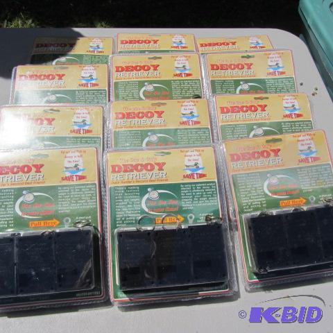 lot 71 image: Decoy Retrievers