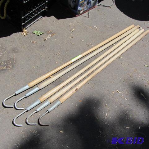 lot 73 image: Pole Decoy Retrievers