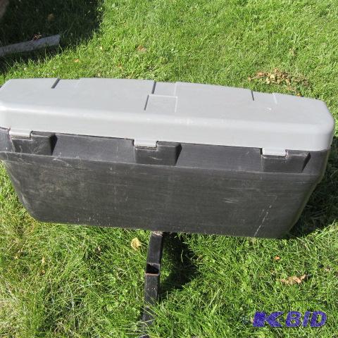 lot 8 image: Steel Horse Carryall