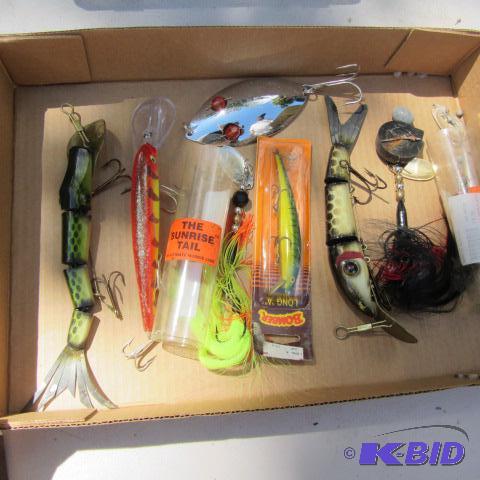 lot 81 image: Muskie Lures