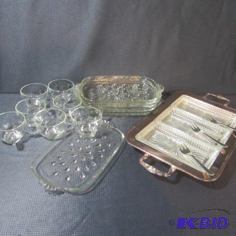 lot 105 image: Vintage Luncheon Set