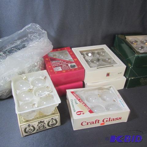 lot 119 image: Crystal Clear Ornaments