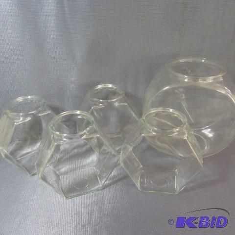 lot 138 image: Fish Tank Bowls