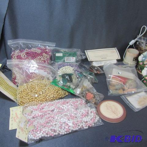 lot 162 image: Beads, Doll Kits