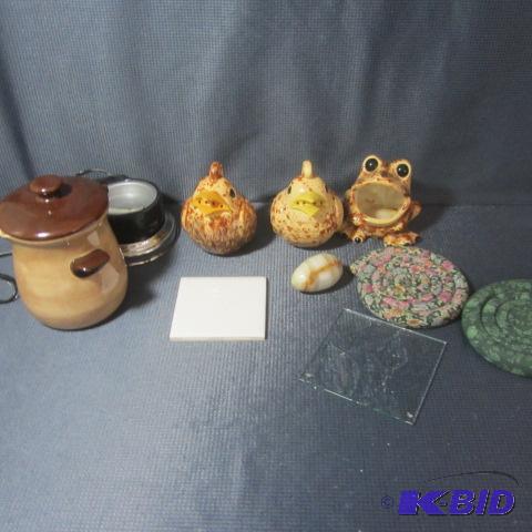 lot 178 image: Grease Pot, Scrubby Holders