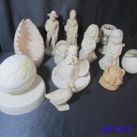 lot 190 image: Bisque Figures