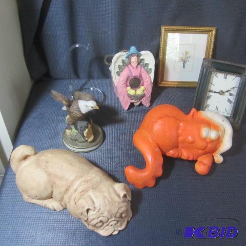 lot 192 image: Figurines, Cat, Dog, Eagle