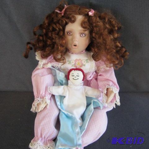 lot 208 image: Karen Scott Doll