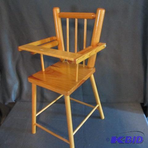 lot 235 image: Vintage Doll Highchair