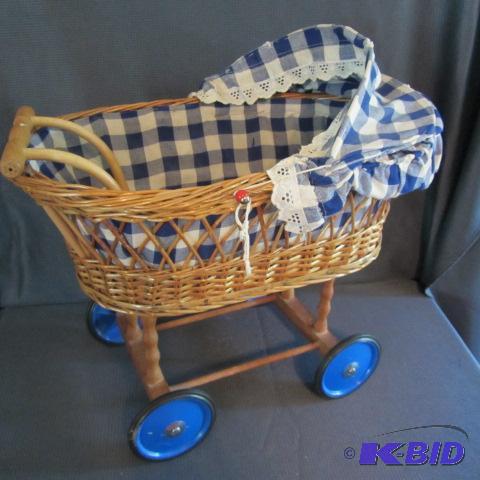lot 259 image: Vintage Doll Buggy, W. German