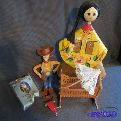 lot 262 image: Paper Mache, Mdm Alex