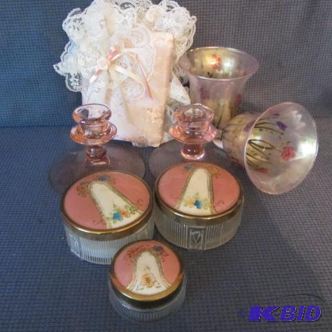 lot 289 image: Art Deco & Pink Depression