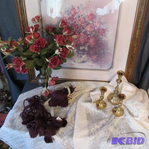 lot 292 image: Rose Theme, Tassels, Tablecloth