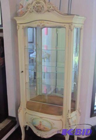 lot 3 image: Fancy China Cabinet