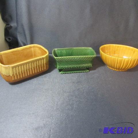 lot 353 image: Haeger, McCoy Box Planters