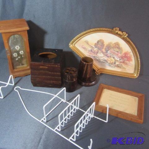 lot 392 image: Jewelry Box, Bath Accessories