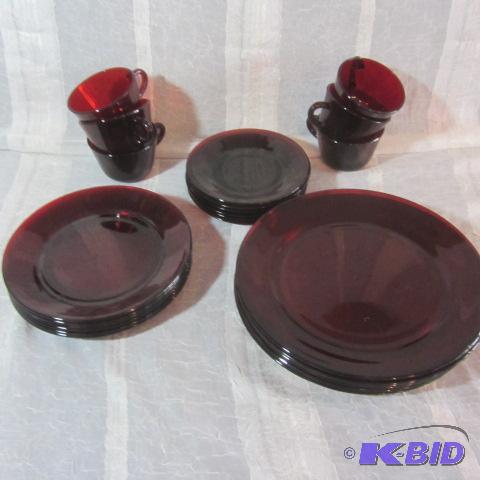 lot 401 image: Ruby Glass Dinner Set