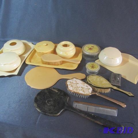 lot 409 image: Vintage Dresser Sets