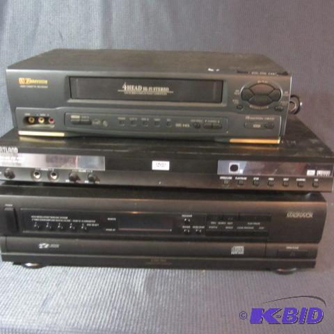 lot 422 image: Electronics