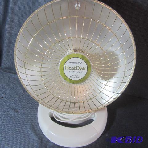 lot 424 image: Presto Heatdish Heater