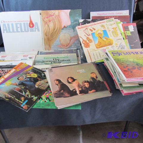 lot 447 image: Variety of Records