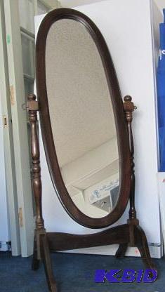 lot 453 image: Oval Dressing Mirror