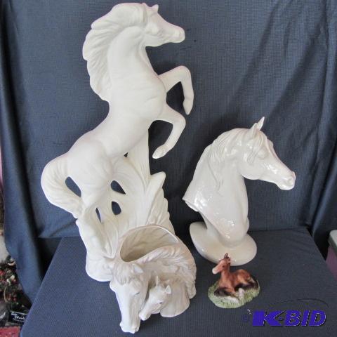 lot 463 image: Ceramic Horses