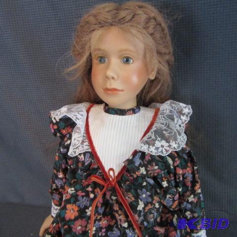 lot 62 image: Sonja Hartmann Doll