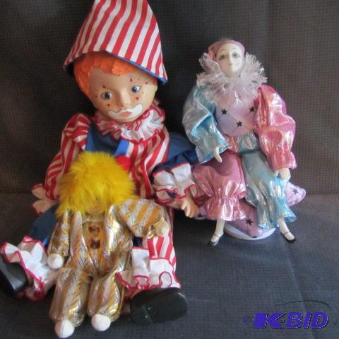lot 98 image: Jesters & Clowns
