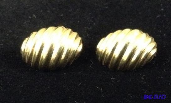 14Kt Gold Button Type Earrings
