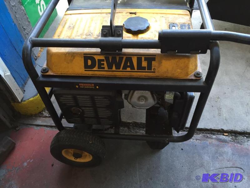 lot 6 image: DEWALT Generator Model DG4300