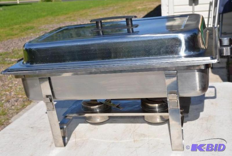 lot 107 image: Stainless steel&nbspChafing pan with lid&nbs...