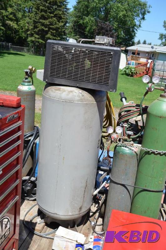 lot 12 image: Air America De Vilbiss Air Compressor Air&nbs...