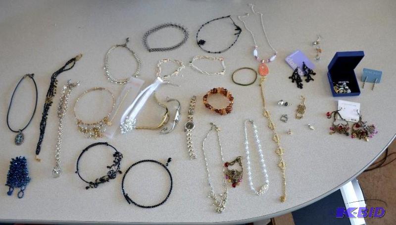lot 124 image: Jewelry,earrings,necklaces,watches...